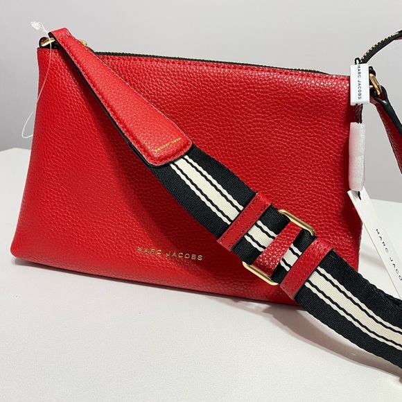 Marc Jacobs Handbags - NWT Marc Jacobs Crossbody